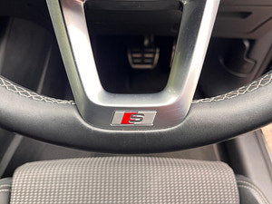 Audi Q3 thumbnail
