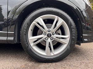 Audi Q3 thumbnail