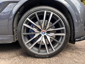 BMW X6 thumbnail