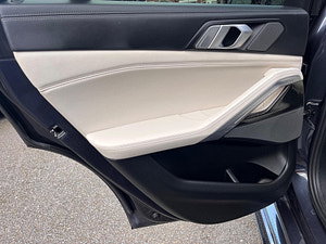 BMW X6 thumbnail