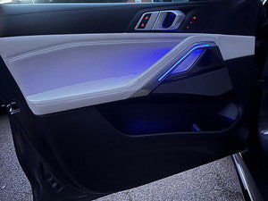 BMW X6 thumbnail