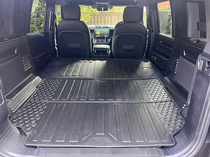 Land Rover DEFENDER 110 thumbnail