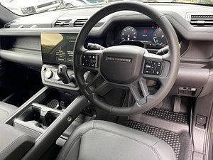 Land Rover DEFENDER 110 thumbnail