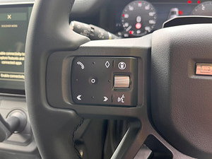 Land Rover DEFENDER 110 thumbnail