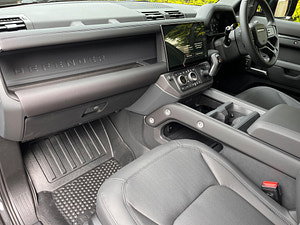 Land Rover DEFENDER 110 thumbnail
