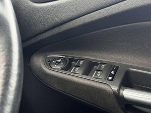 Ford C-Max thumbnail