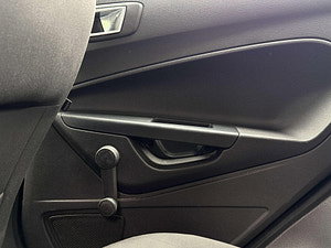 Ford Fiesta thumbnail