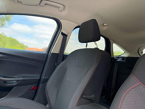 Ford Focus thumbnail