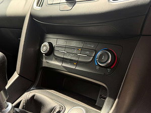 Ford Focus thumbnail