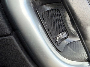 Land Rover Discovery Sport thumbnail