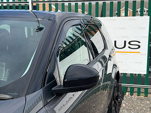 Land Rover Discovery Sport thumbnail
