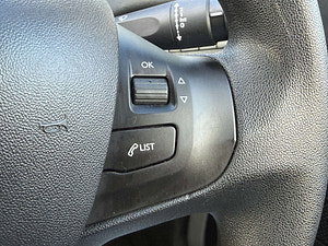 Peugeot 208 thumbnail