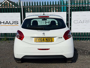 Peugeot 208 thumbnail