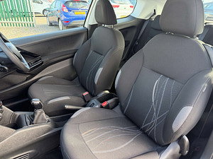 Peugeot 208 thumbnail