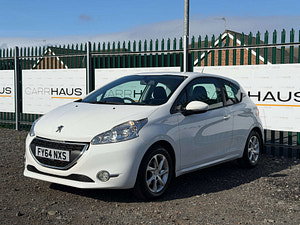 Peugeot 208 thumbnail