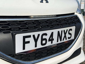 Peugeot 208 thumbnail