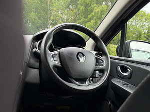 Renault Clio thumbnail