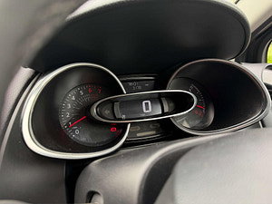 Renault Clio thumbnail