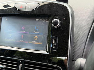 Renault Clio thumbnail