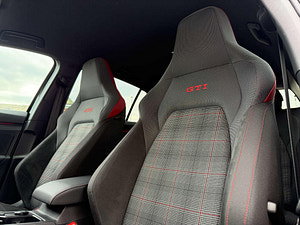 Volkswagen Golf thumbnail