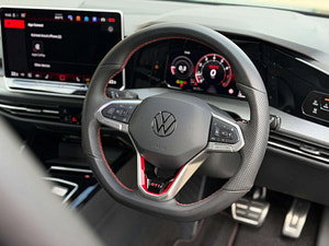 Volkswagen Golf thumbnail