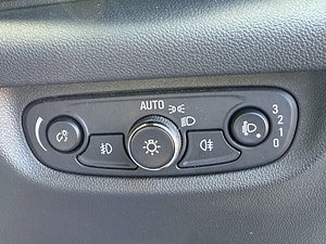 Vauxhall Insignia thumbnail