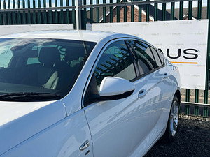 Vauxhall Insignia thumbnail
