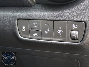 Hyundai Kona thumbnail