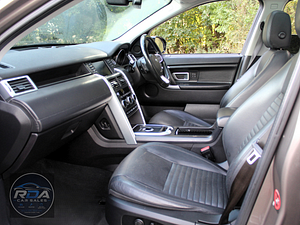 Land Rover Discovery Sport thumbnail