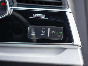 Audi Q8 thumbnail