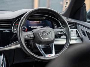 Audi Q8 thumbnail