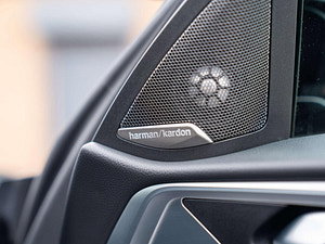 BMW M4 thumbnail
