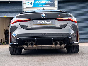 BMW M4 thumbnail
