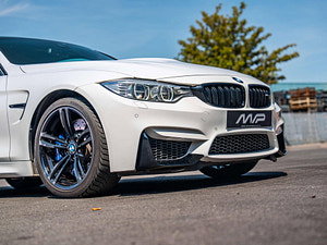 BMW M4 thumbnail