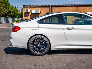 BMW M4 thumbnail