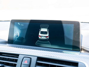 BMW M4 thumbnail