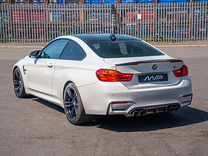 BMW M4 thumbnail