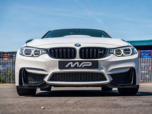 BMW M4 thumbnail