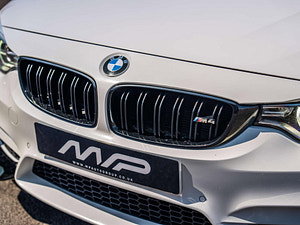 BMW M4 thumbnail