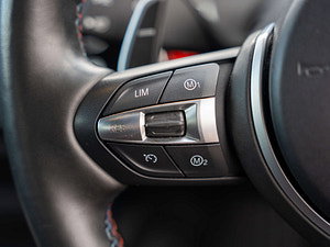 BMW M2 thumbnail