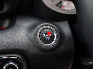 Toyota GR YARIS thumbnail