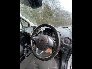 Ford Transit Courier thumbnail