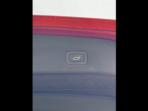 Land Rover Range Rover Sport thumbnail