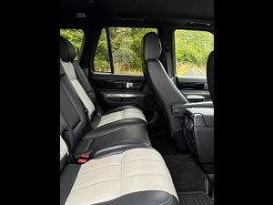 Land Rover Range Rover Sport thumbnail