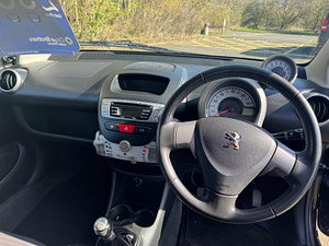 Peugeot 107 thumbnail