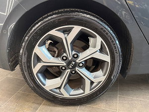 Kia Ceed thumbnail