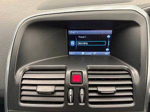Volvo XC60 thumbnail