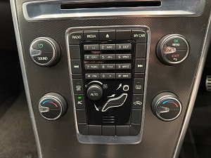 Volvo XC60 thumbnail