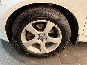 Volvo XC60 thumbnail