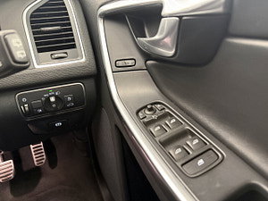 Volvo XC60 thumbnail